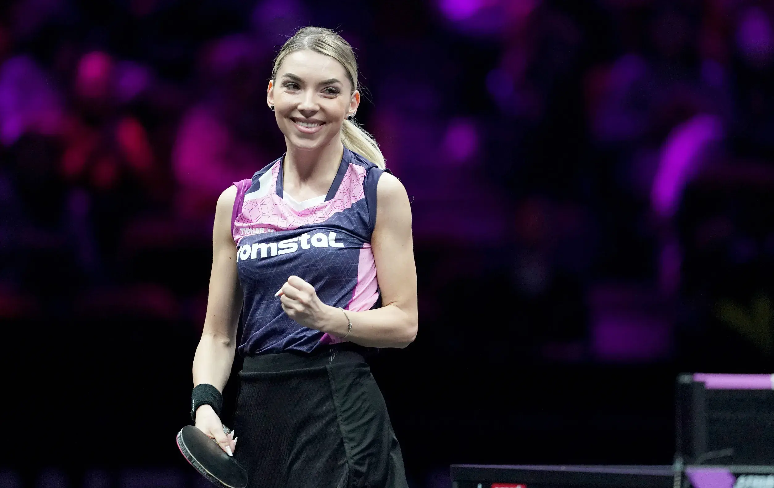 就让我们拭, 领先的情况