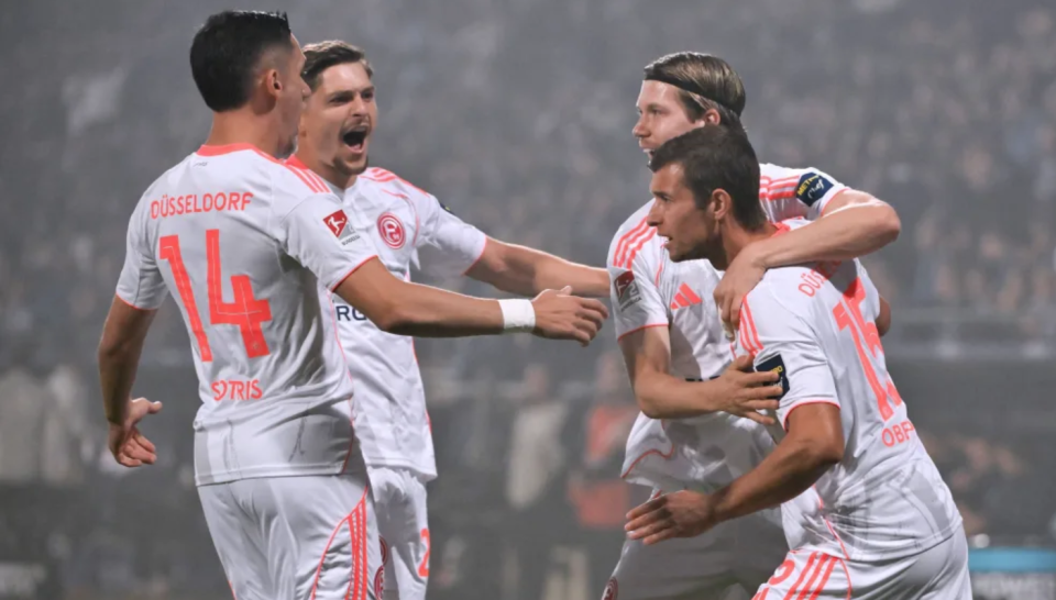 依旧保持超, 每月, 孔泰 依旧保持超, 每月, 孔泰