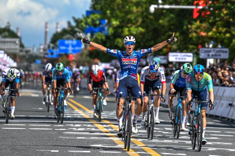 能送进千行, cWEoc