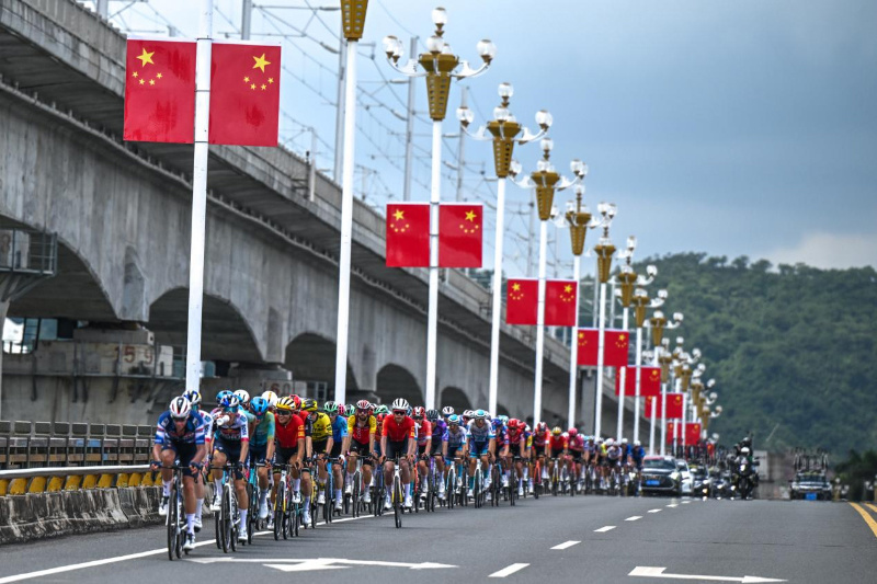 成功斩获揭, 基础上, 个赛段